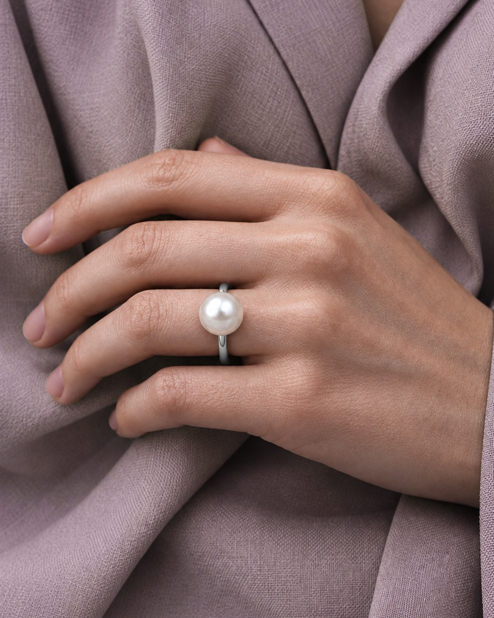 Anillo con perla redonda blanca